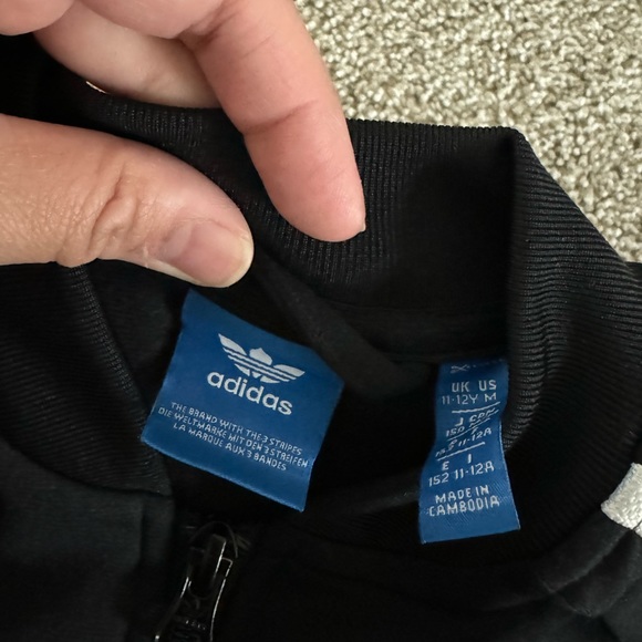 Little kids unisex lightweight Adidas jacket size M - Picture 3 of 3